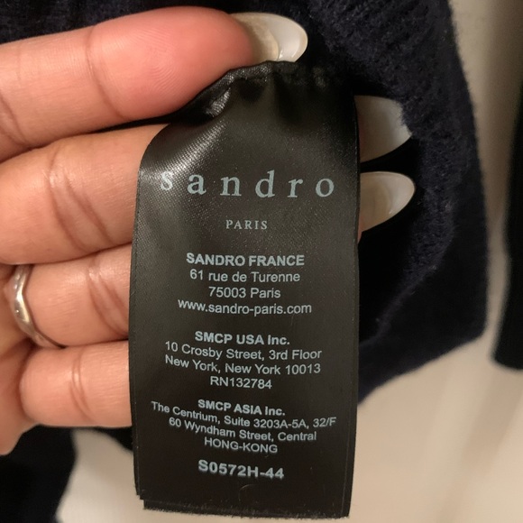 A Sandro Women’s Navy blue crewneck sweater. - Picture 3 of 4